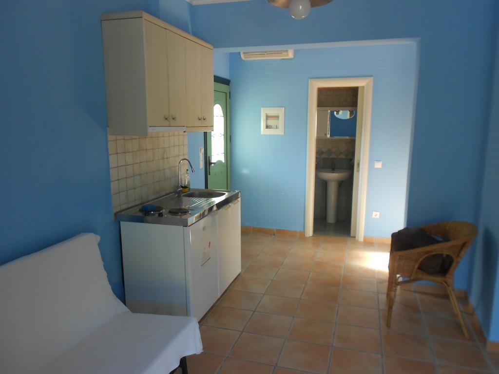 Harmony Apartment Kalamítsi Exterior photo